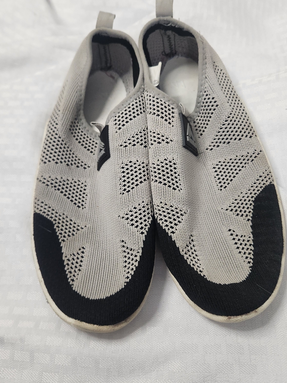 RBX Slip-On Knit Flats in Light Gray and Black